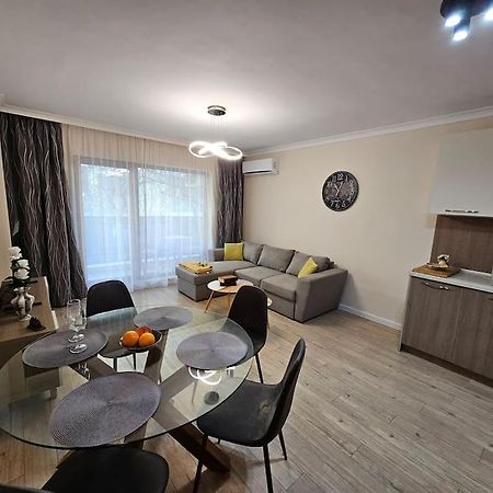 Serenity In The Heart Of Varna With Parking ภายนอก รูปภาพ