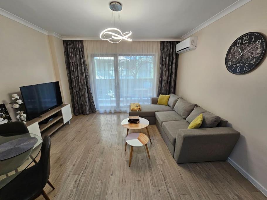 Serenity In The Heart Of Varna With Parking ภายนอก รูปภาพ